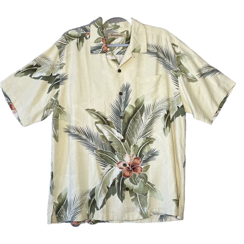 Tommy Bahama Mens Hawaiian Shirt Size Medium Short Sleeve 100% Silk Pale Yellow